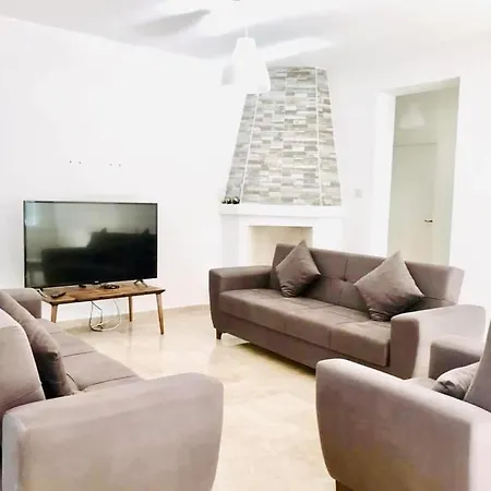 Tranquility, A 3000 Square Foot Holiday With Large Pool, Garden, Central Heating And Airconditioning Plus Wifi