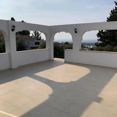 ヴィラ Tranquility, A 3000 Square Foot Holiday With Large Pool, Garden, Central Heating And Airconditioning Plus Wifi